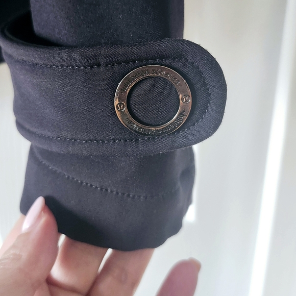 Lululemon Audrey Jacket Sz M Softshell Wind Rain Fitted Silhouette Black - Picture 5 of 15